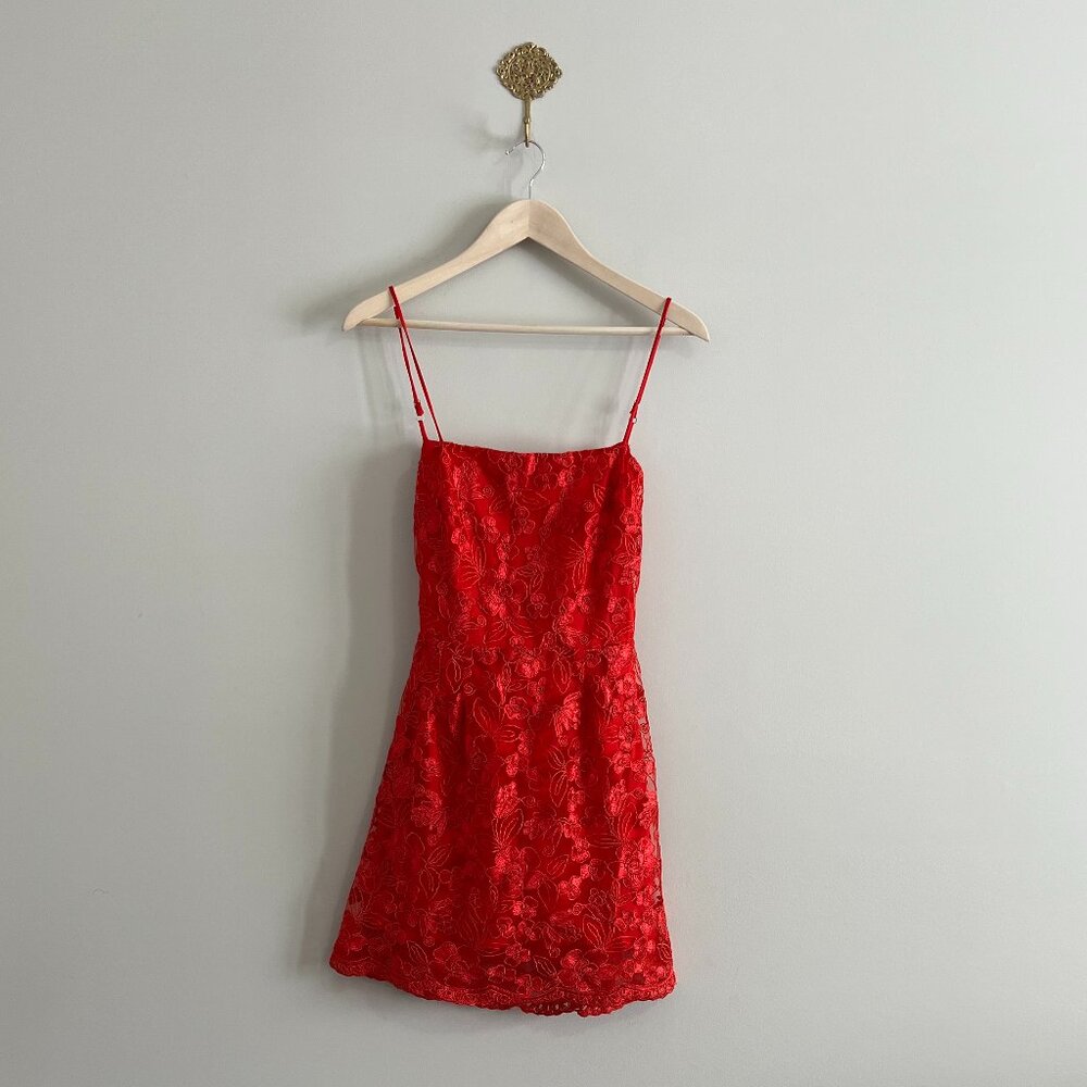 Lucy in the Sky Red Lace Mini Dress M Tie Back Party Cocktail Date Night